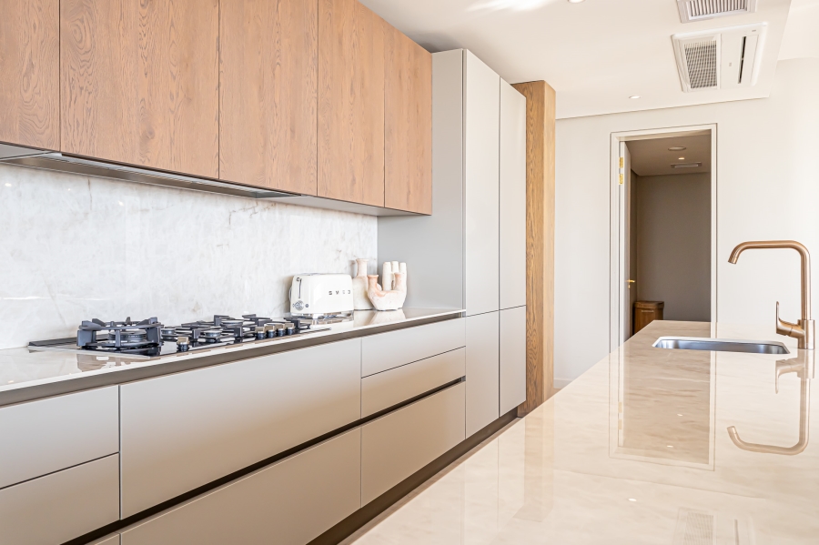 To Let 4 Bedroom Property for Rent in Fresnaye Western Cape